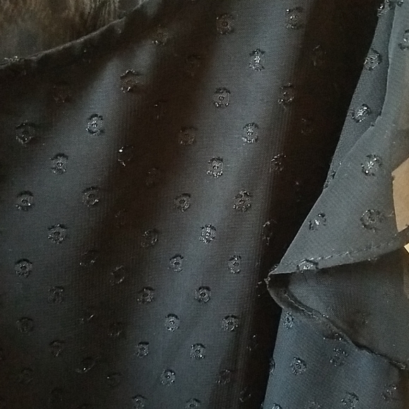 Flirty, flutter sleeve blouse - Picture 2 of 5